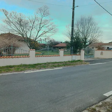 L'albizia By Interhome * Gujan-Mestras
